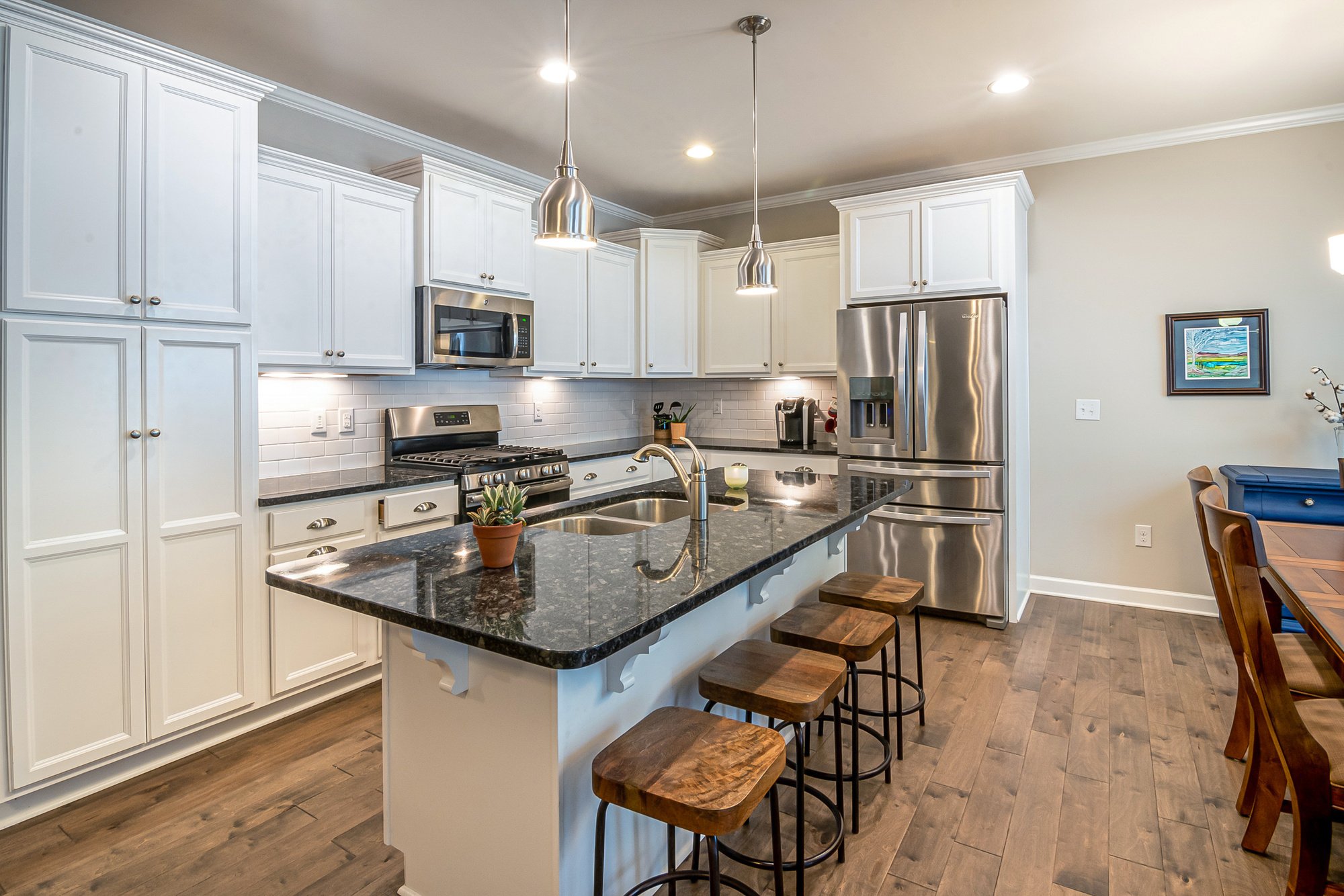 Black and White Kitchen Counter